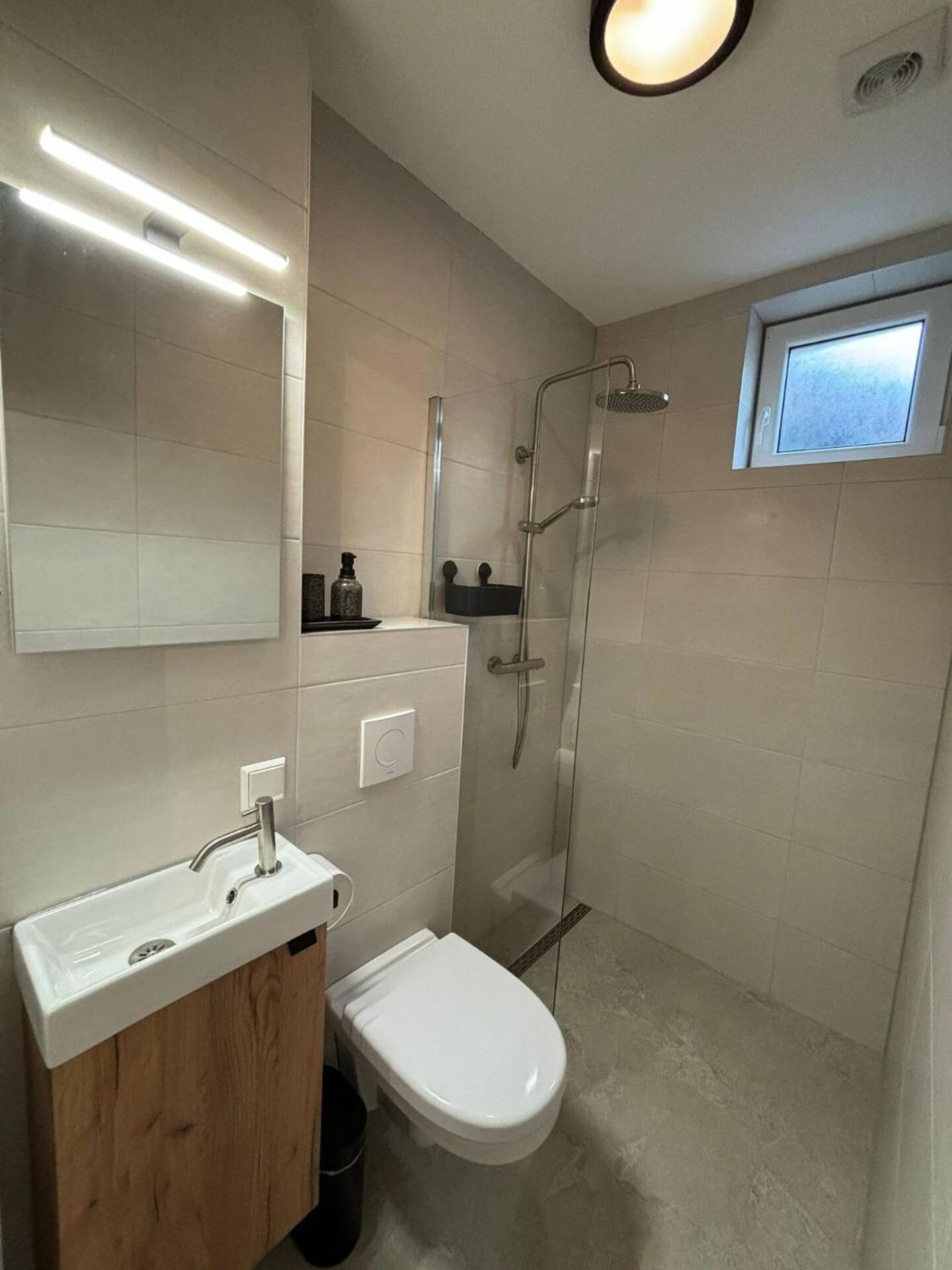 Bed&Breakfast Heerenveen Centrum met Privé Sauna en Jacuzzi Exterior foto
